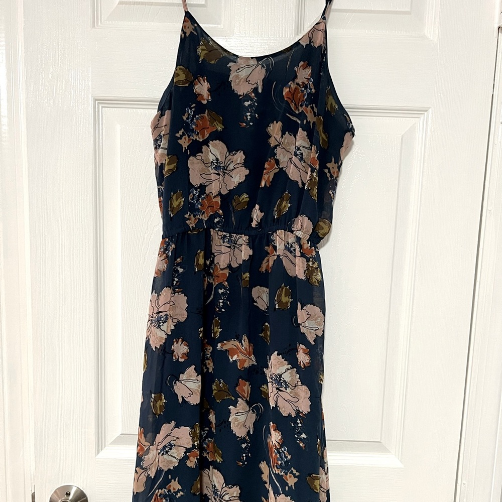 Blue midi floral dress size M